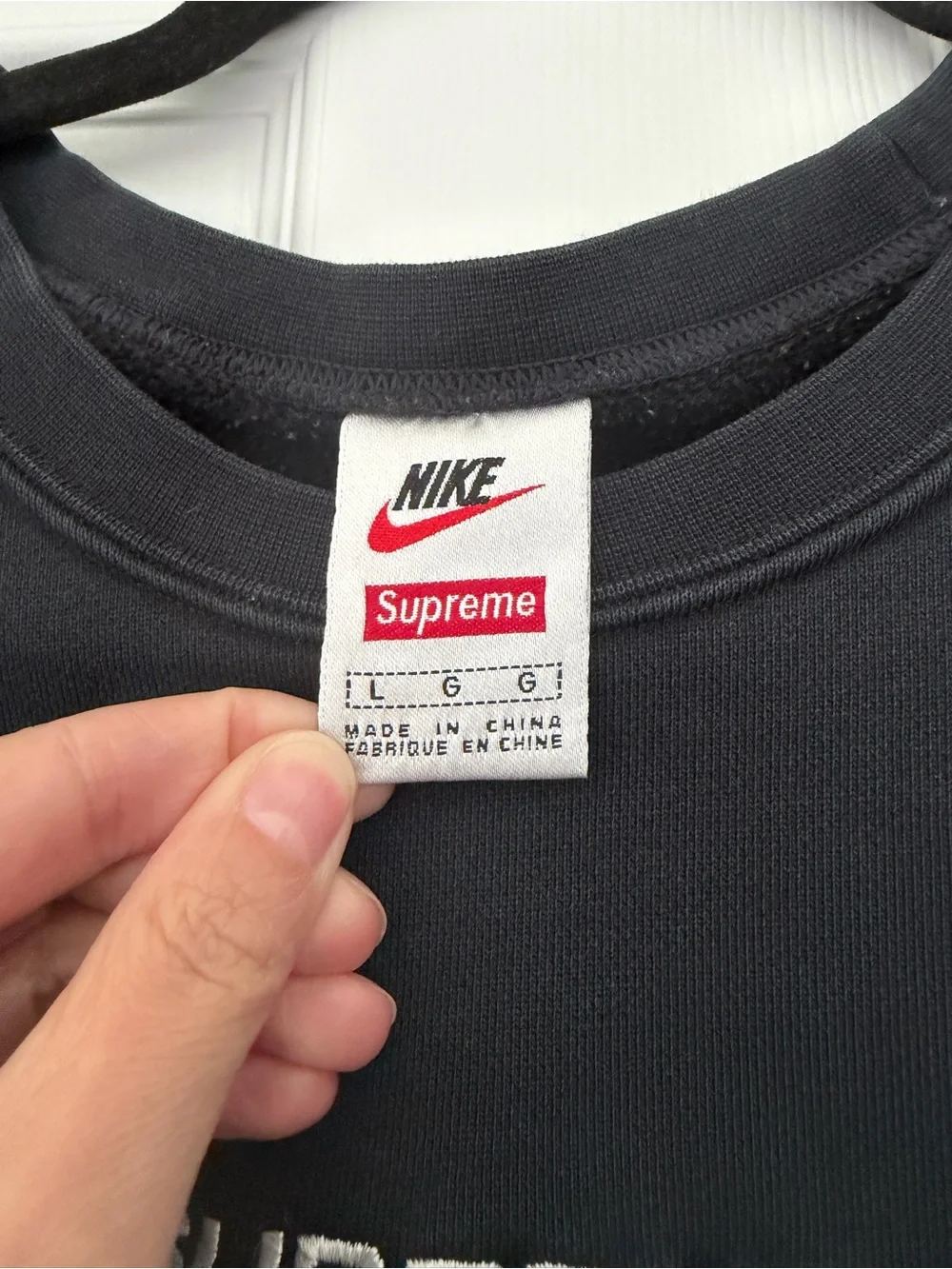 Supreme x Nike Jewel large Crewneck black logo swish